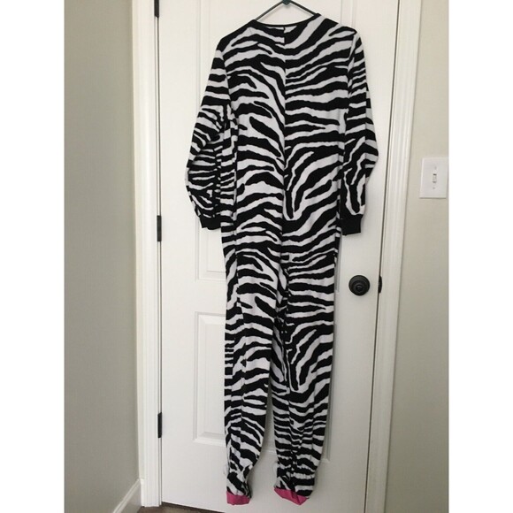 Nick & Nora Adult Zebra Print Footed Pajamas Jumpsuit Sleep 1pc Size Medium - Picture 8 of 9